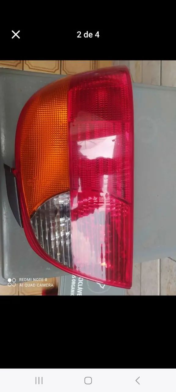 Lanterna Toyota AVENSIS original lado direito - Foto 2