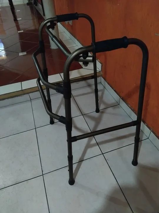 Andador de 3 Pernas para Idosos - Foto 5