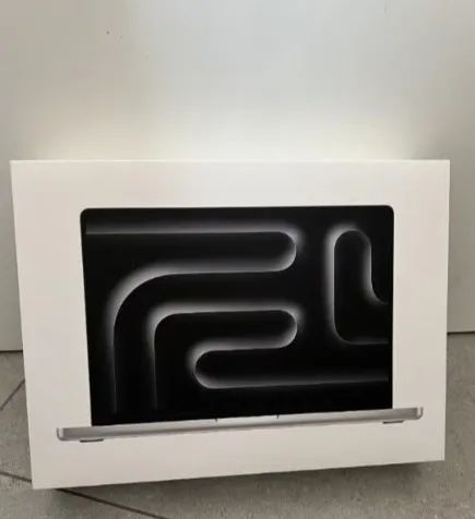 Macbook Pro M4 (20254) 16Gb ram 512 Ssd - Tela de 14