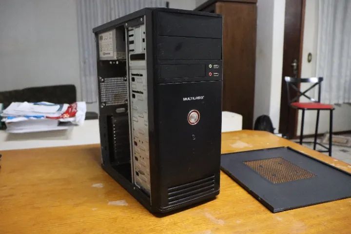 PC com Placa-Mãe ASRock Q1900M - Gabinete Multilaser