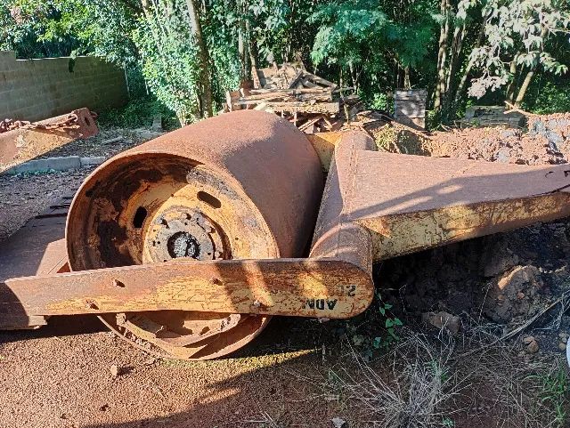 VENDE-SE SUCATA - ROLO COMPACTADOR DE ARRASTO  - Foto 2