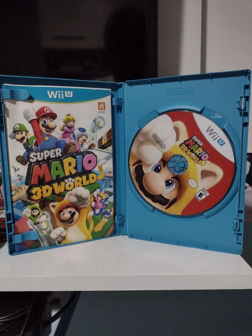 Super Mario 3D World com luva nacional - Wii U - Foto 3