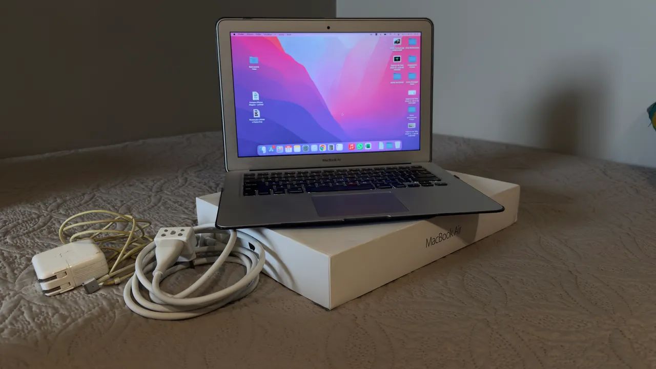 MacBookAir13 early2015 Core i5 8GB おまけ付き MacBookAir13 early2015 Core i5 8GB おまけ付き MacBookAir13