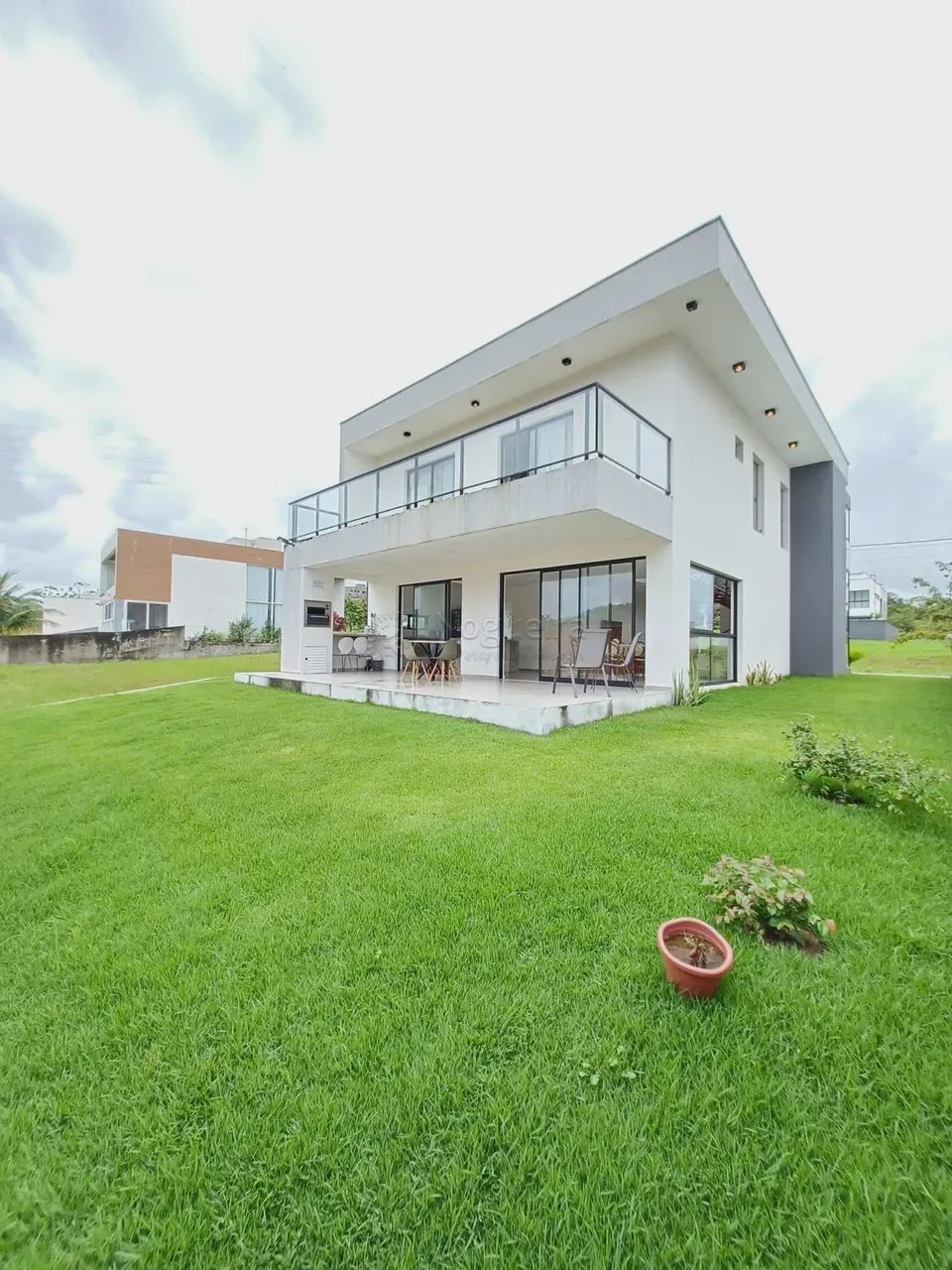 Imóvel para venda possui 248 metros quadrados com 3 quartos. - Foto 2