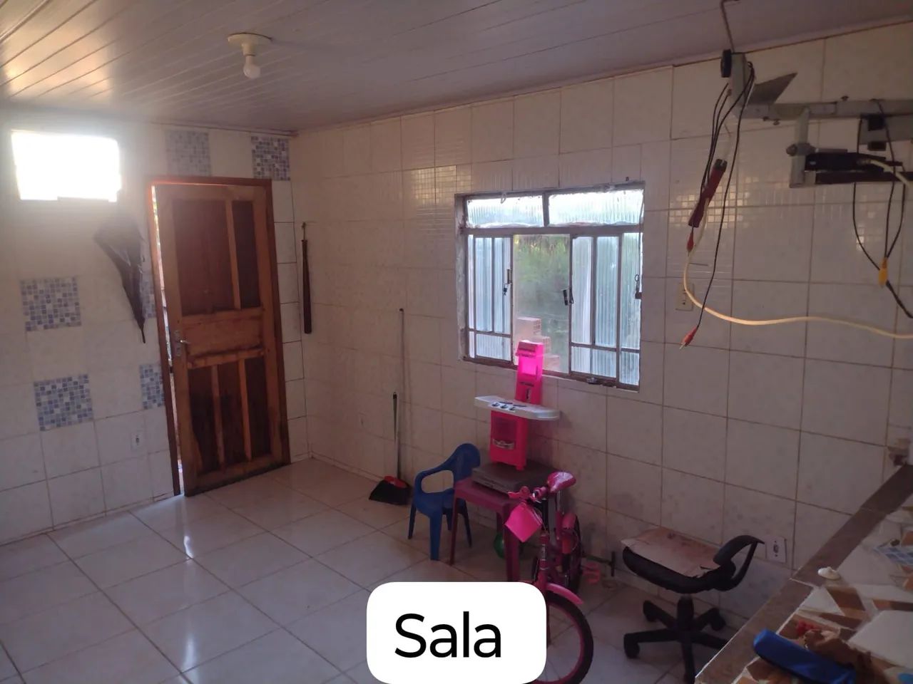 Casa à venda em bairro tranquilo