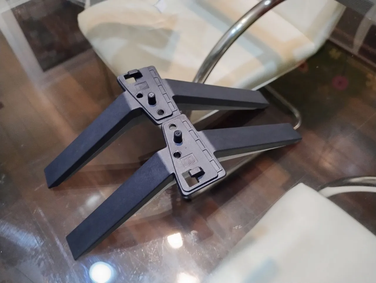 Suporte ou pezinhos para TV LG Nano Cell 50 e 55 polegadas