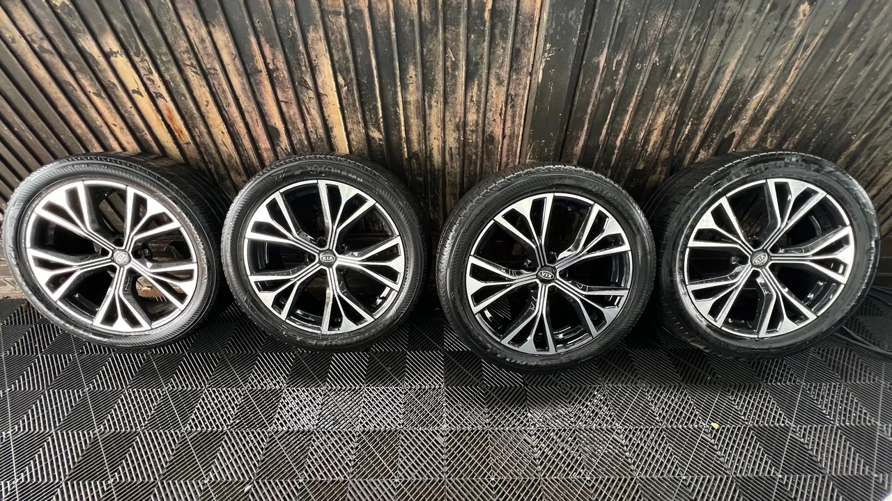 Rodas e Pneus Aro 20