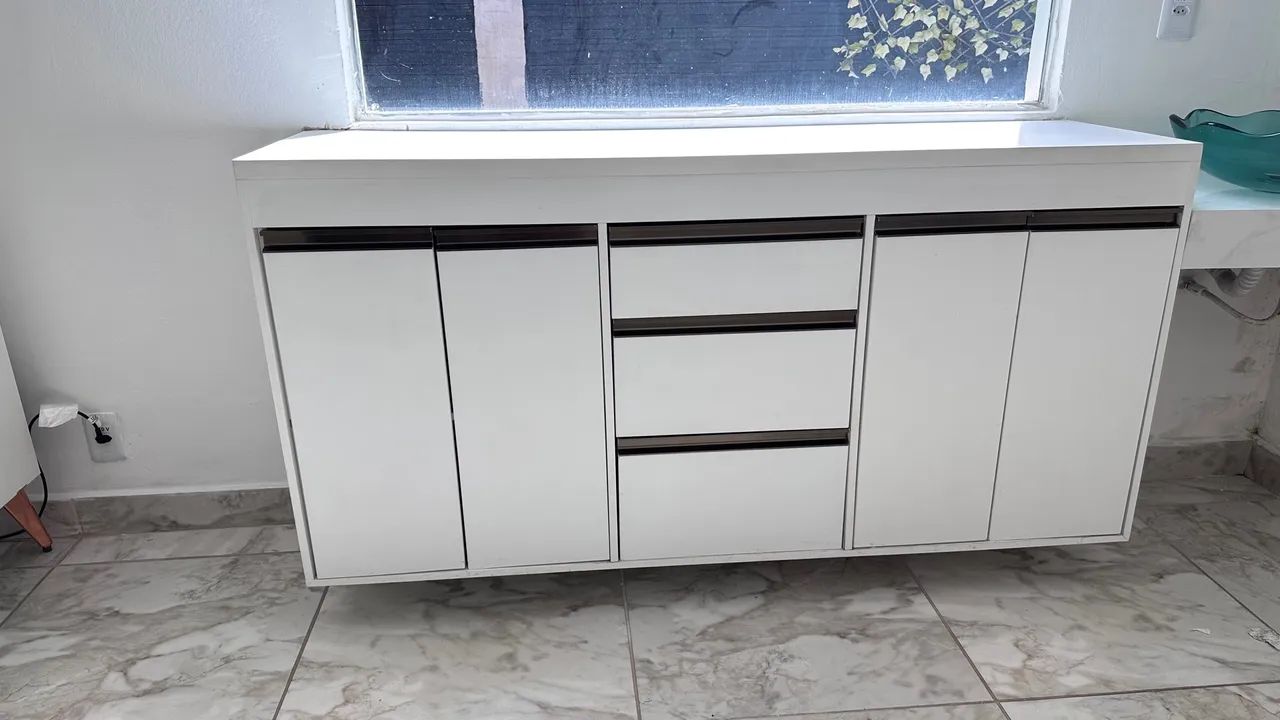 Móvel de escritório branco com gavetas e armários - Foto 2