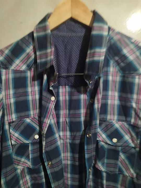 Camisa xadrez azul e rosa - Foto 2