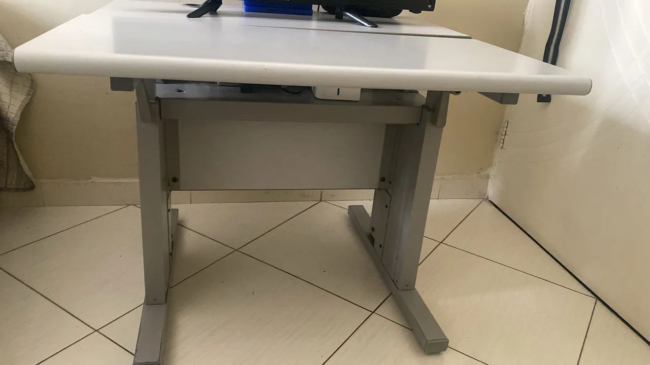 Mesa de Desenho/Escritório Ajustável