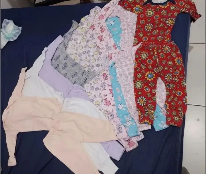 Conjunto de roupas para bebe