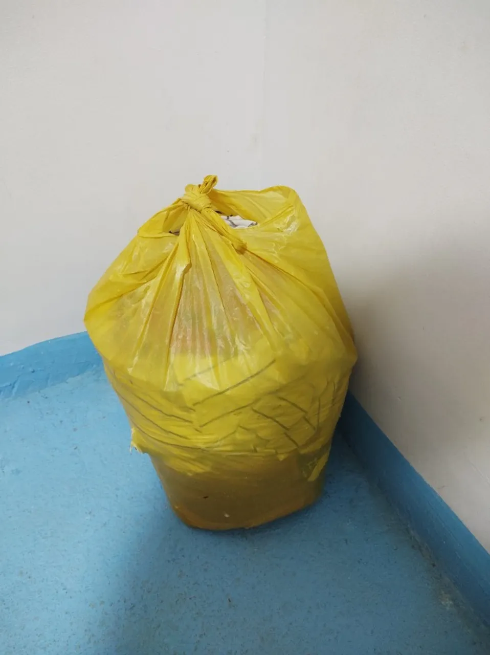 Sacolão de roupas para brechó 100 reais roupas conservadas