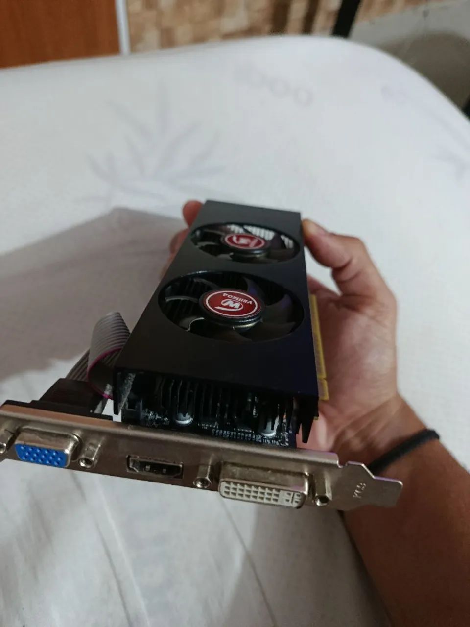 GTX 750 4GB com artefatos - Foto 2