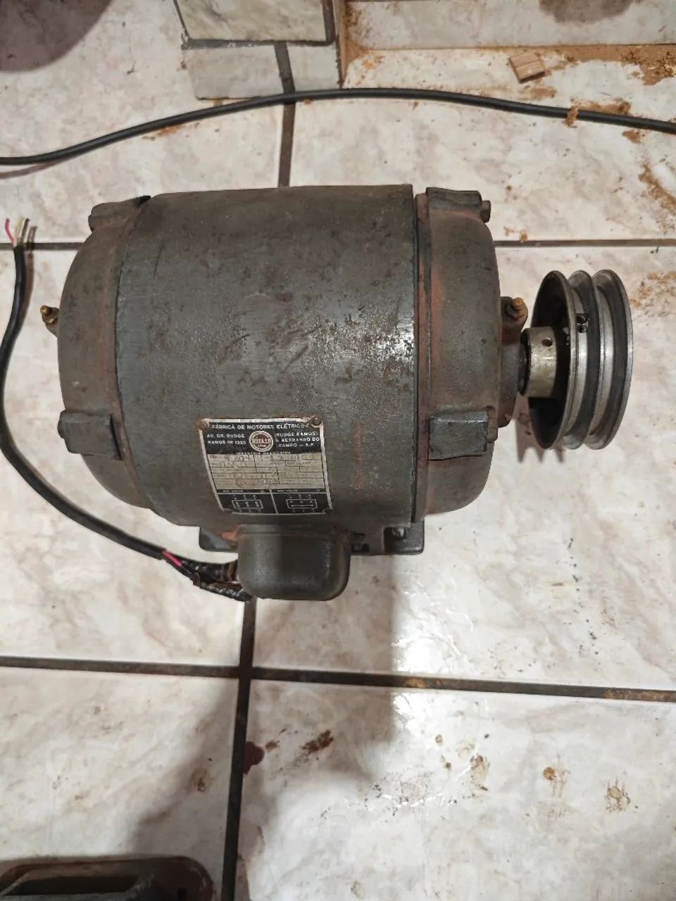 Motor Elétrico Trifásico 4 CV - Foto 3