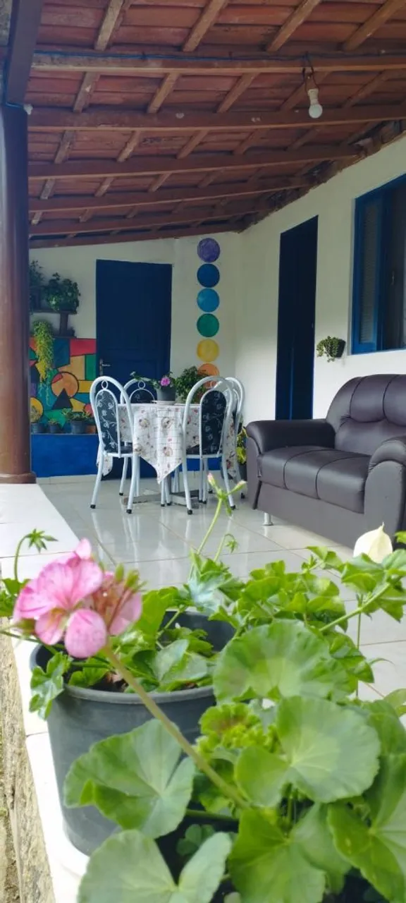 Casa para temporada e finais de semana.