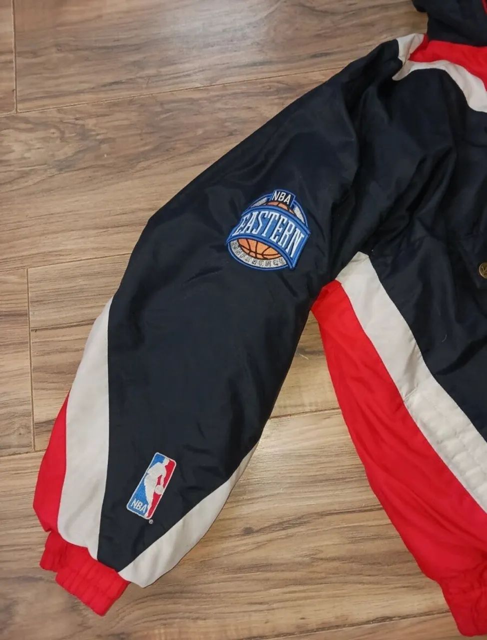 Jaqueta vintage 90 Chicago Bulls east Lee  - Foto 4