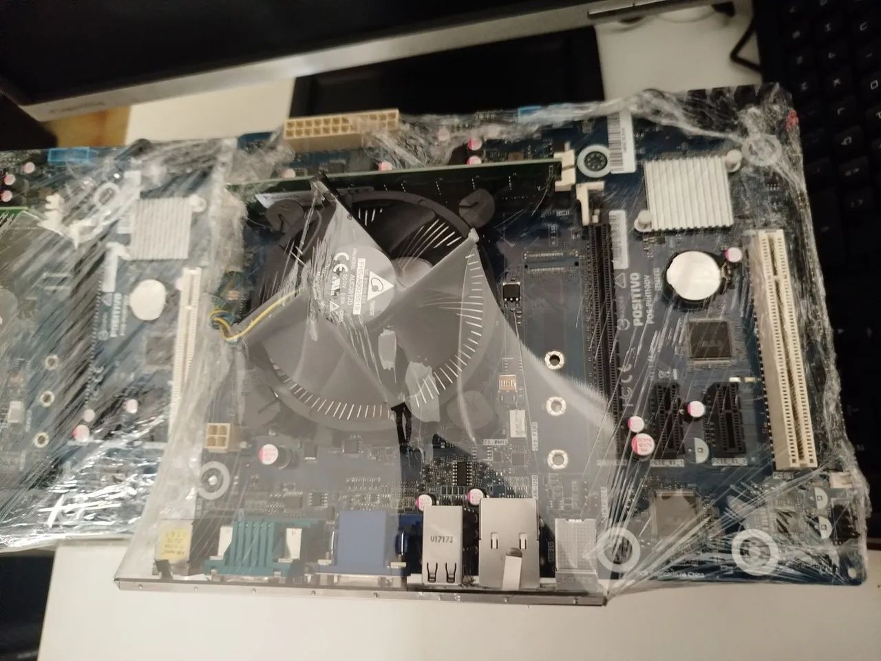 Kit Placa Mãe PC e memória 64396936709251121