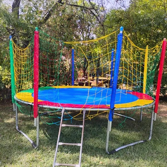 Tobogã e cama elástica para locação 500 reais frete a consultar  - Foto 2