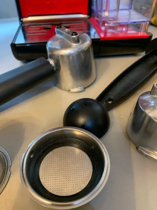 Cafeteira Oster Prima Latte  semi usada - Foto 3