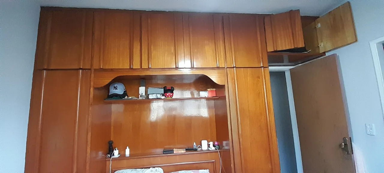 Guarda-Roupa com cama de casal