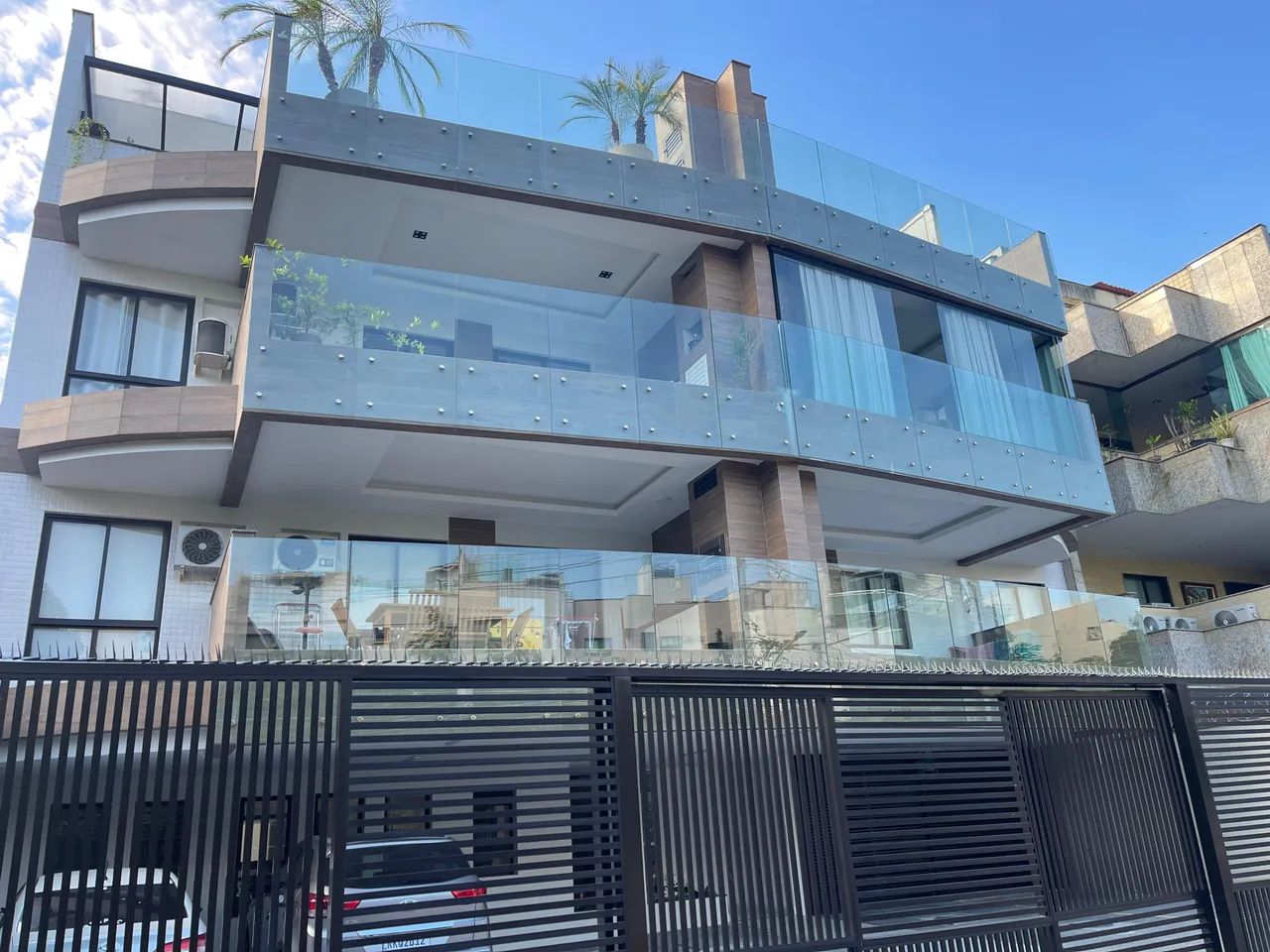 Apartamento para venda possui 110 metros quadrados com 3 quartos muito bem localizado