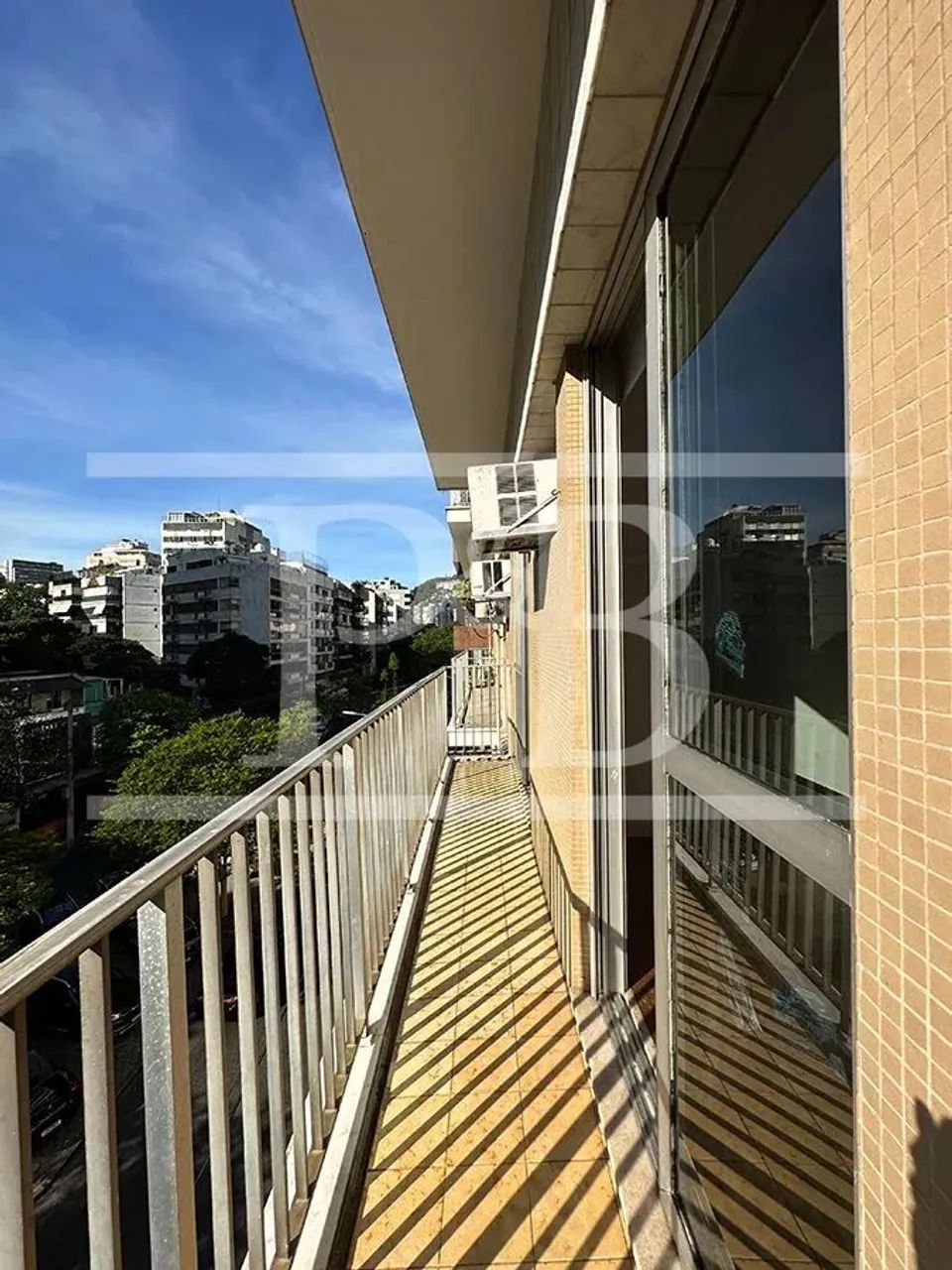 Apartamento com 3 dormitórios para alugar, 130 m² por R$ 9.717,10/mês - Lagoa - Rio de Jan - Foto 3