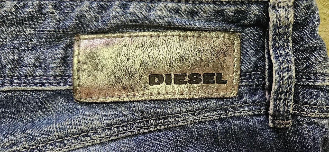 Calça Jeans Diesel 16 anos - Foto 4