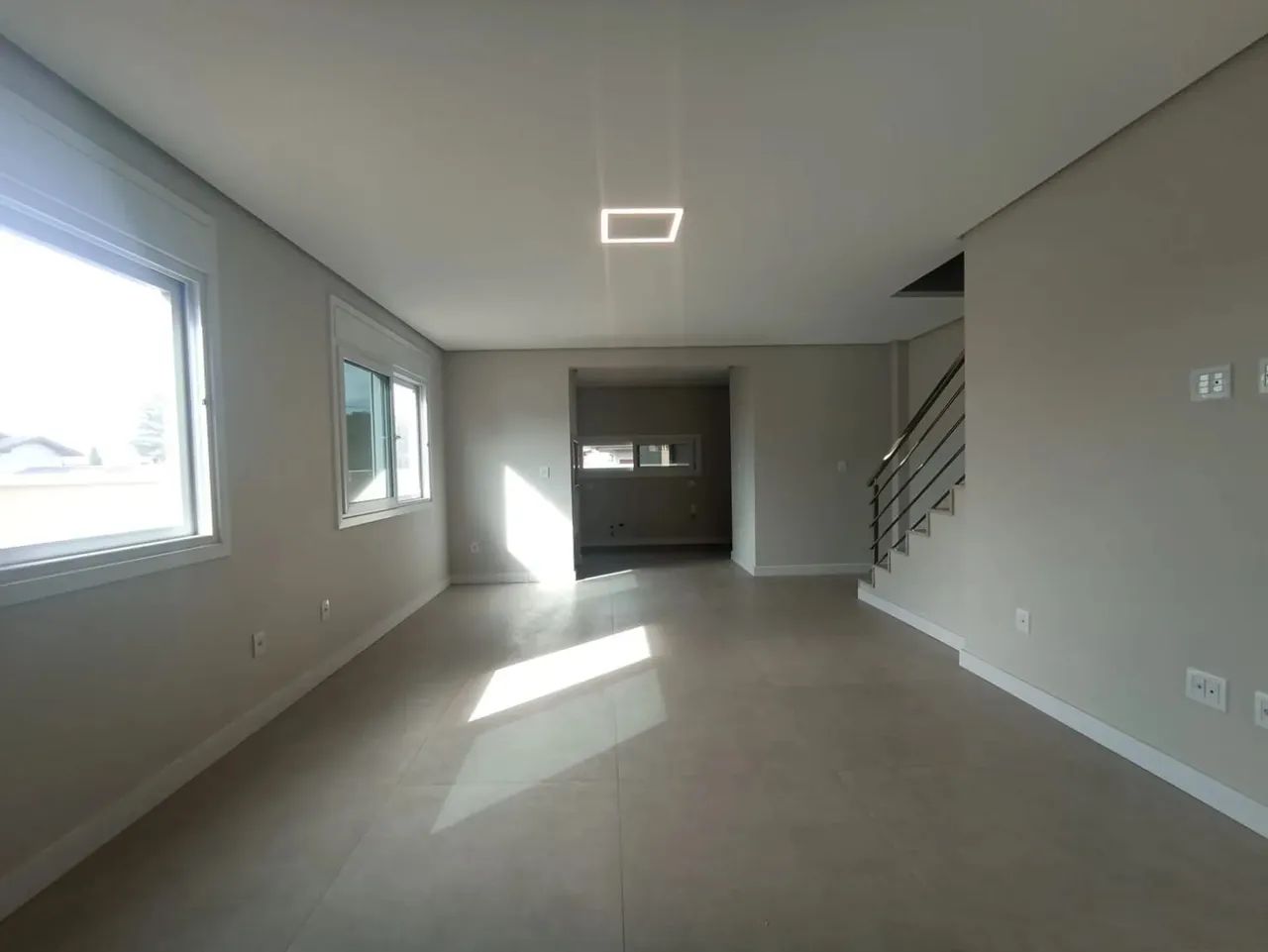 Casa para venda e locação com 180m² no bairro Cristo Rei em São Leopoldo RS, fácil acesso  - Foto 2