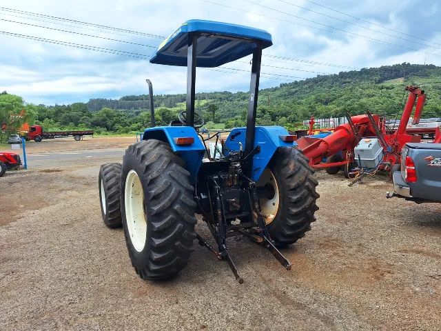 Trator New Holland TL 85 - Foto 2
