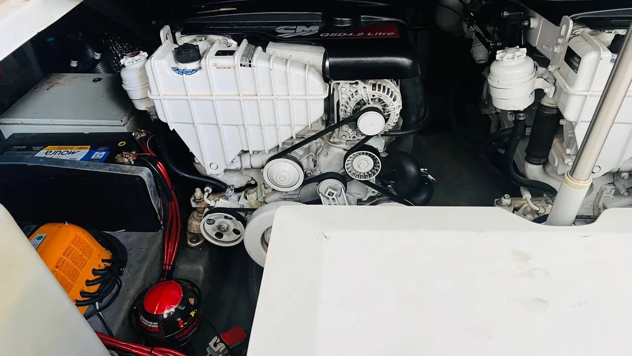 2  Motores Mercury Diesel QDS4 4.2 82h Branco Parella - Foto 11