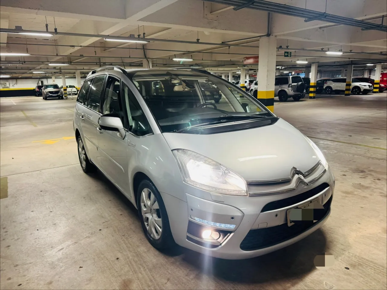 C4 Grand Picasso 7 Lugares, único dono, o mais novo do Brasil