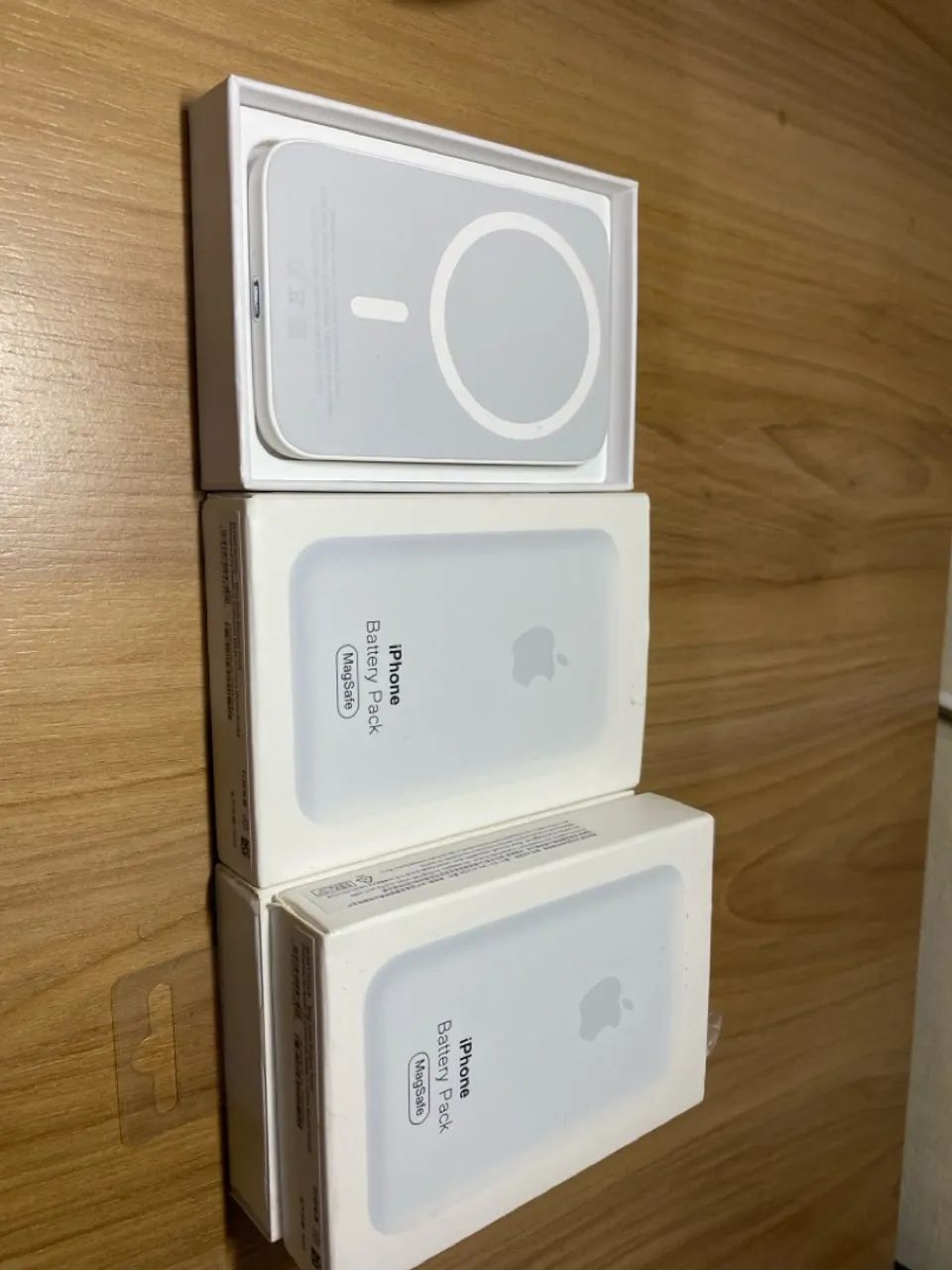 Carregador portátil por indução para iPhone e Android carrega só por aproximação 