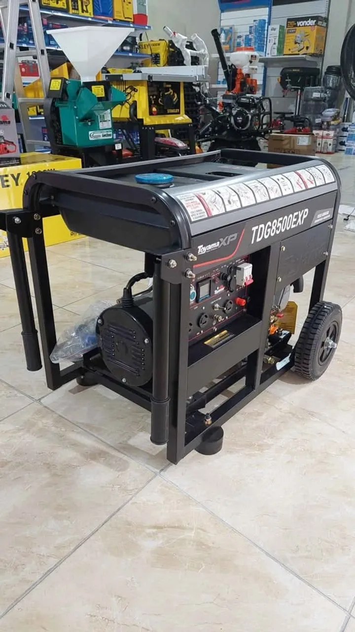 Gerador de energia 7kva a Diesel C/ Partida Elétrica monofásico - Toyama (Loja)