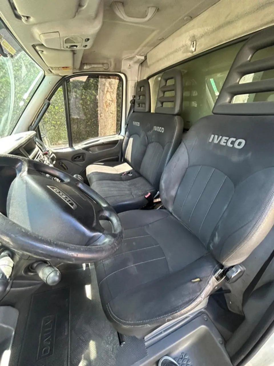Iveco Daily 35S14 - 2014 - Motor Novo - Foto 12