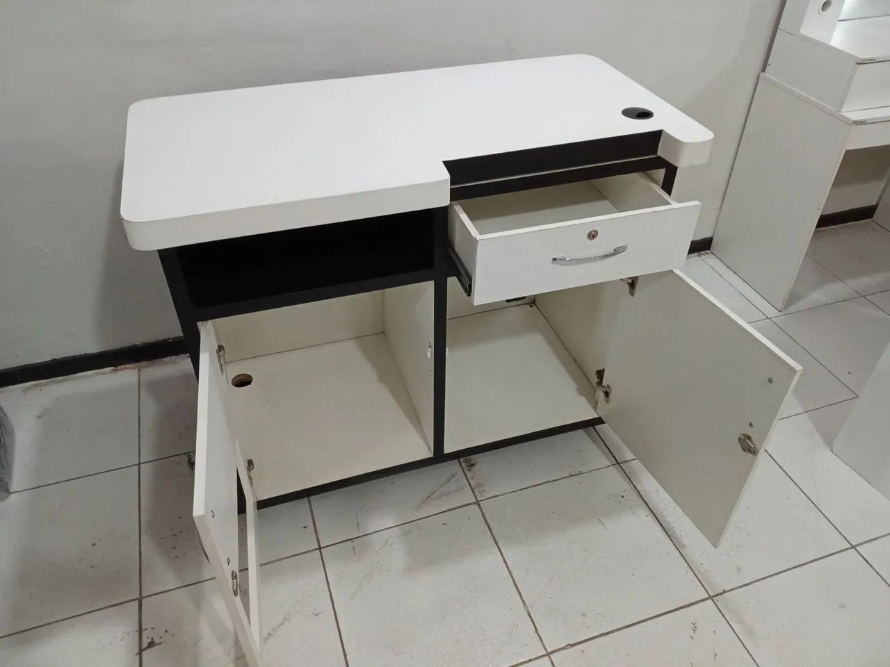Balcão com 1 Gaveta e 2 Portas em MDP - Foto 5