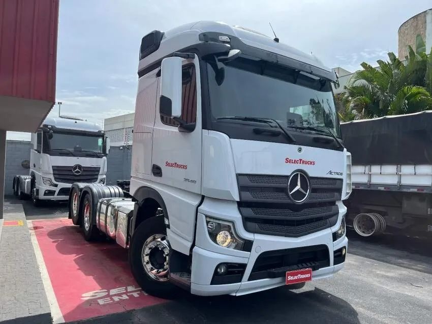 Mercedes-Benz Actros 2548 6x2 2022 Geladeira / Rodas em Alumínio