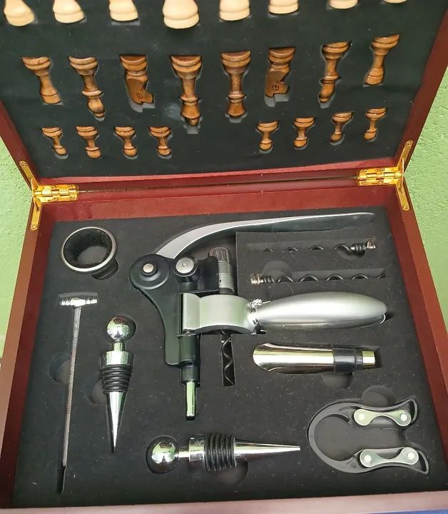 Kit Vinho c/ Jogo de Xadrez - Foto 4