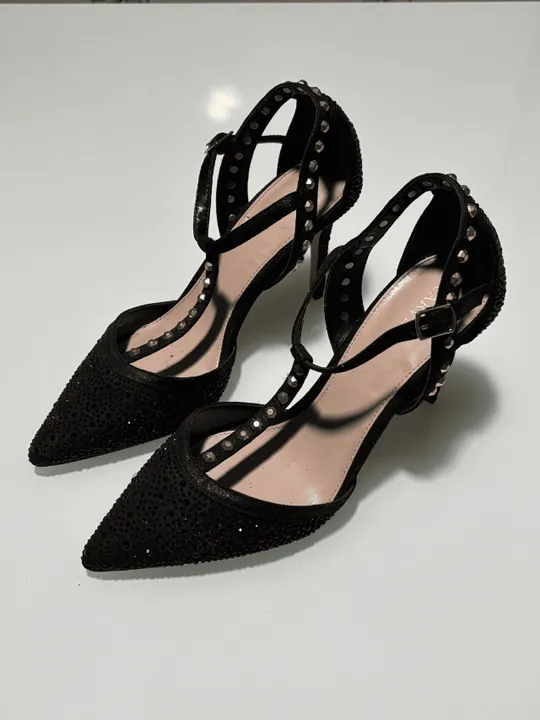 Salto Scarpin Preto Com Brilho Carvela