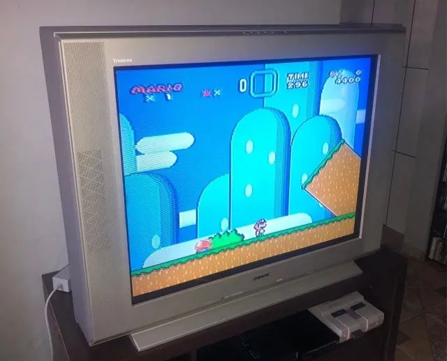 Tv de Tubo Sony Trinitron de 38 Polegadas (é 38 mesmo, etiqueta original atrás)
