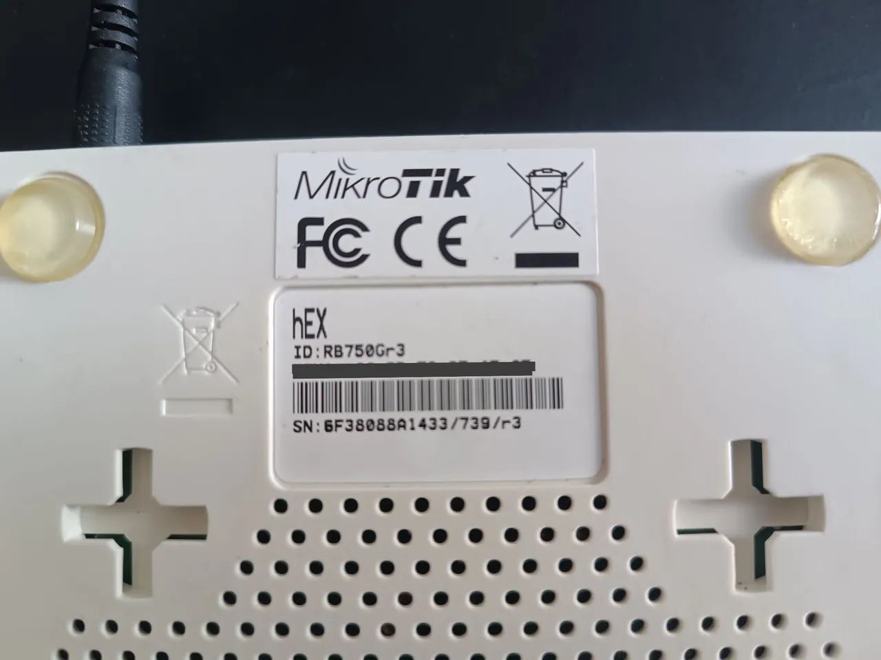 Roteador Mikrotik RouterBOARD hEX Series RB750 Gr3 - Foto 2