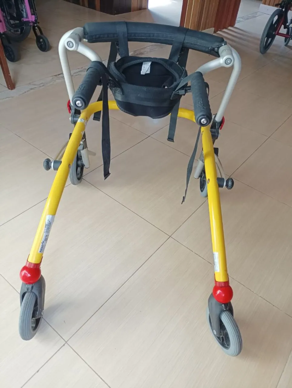 Andador Infantil com Suporte - Mobilidade e Segurança
