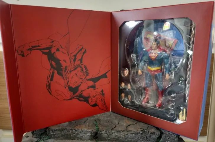 Boneco Superman - Mezco One12 Classic - Foto 3