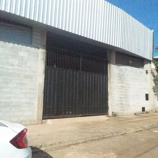 Galpão lote 460 metros