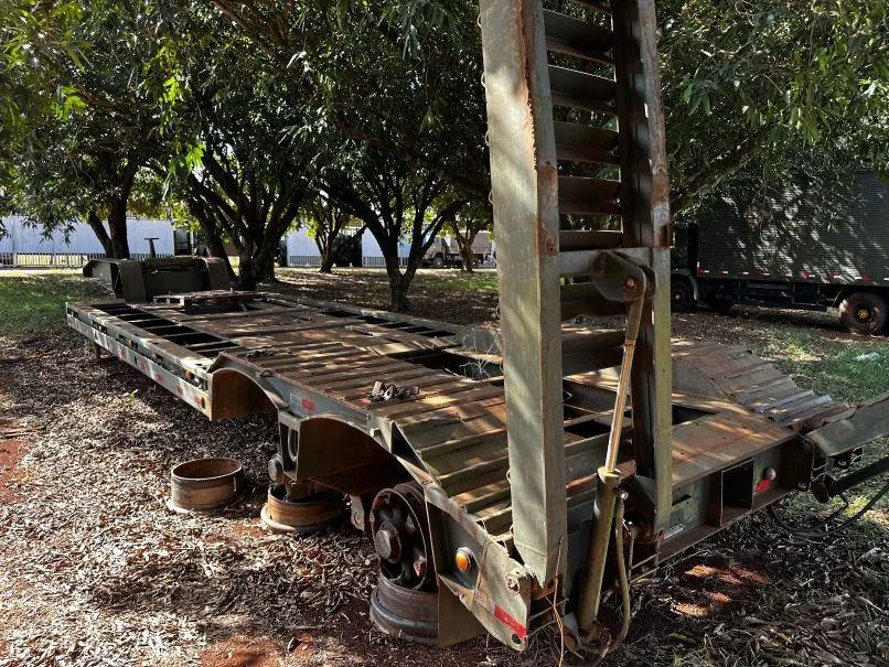 Carreta prancha para transporte de máquinas e equipamentos Randon 2 eixos - Foto 2