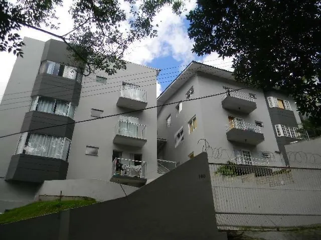 Alugo kit mobiliada a 100 metros da ufsc