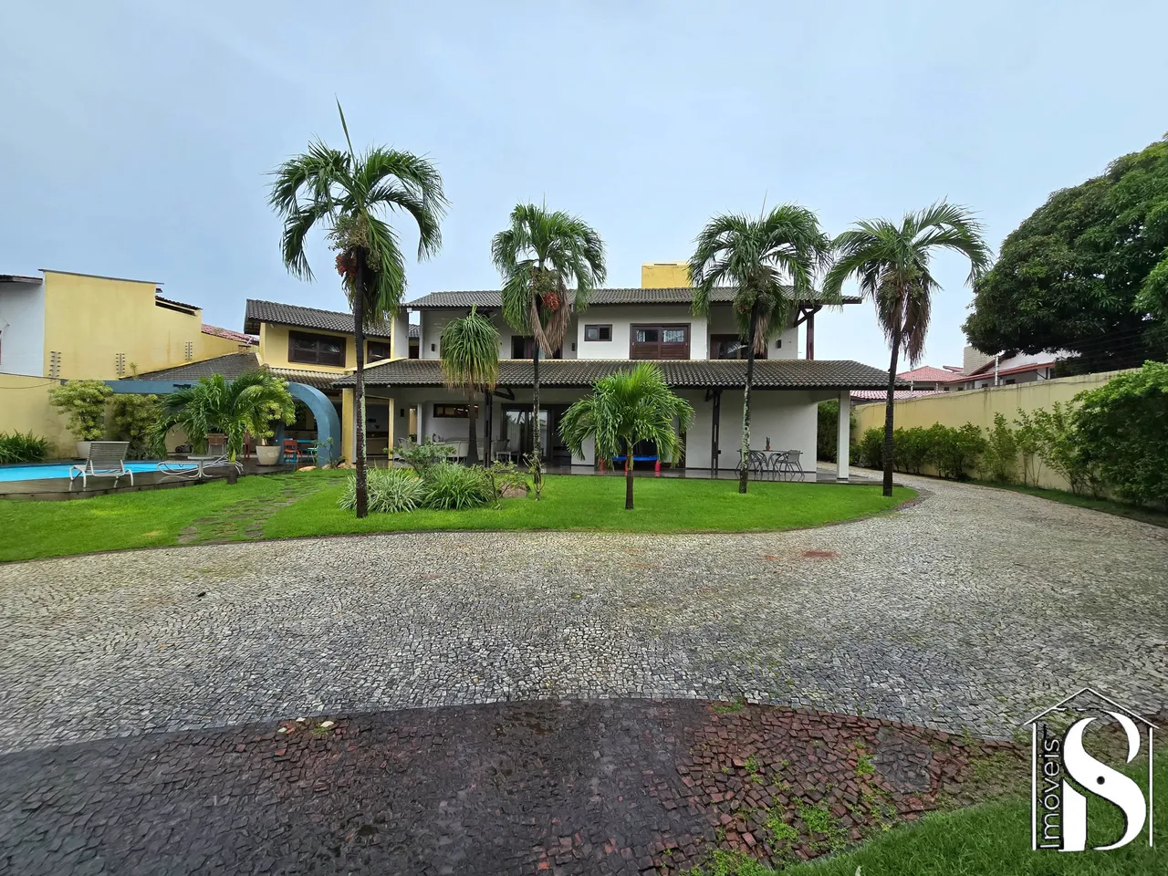 ALUGO CASA NA CIDADE DOS FUNCIONÁRIOS EM FORTALEZA-CE