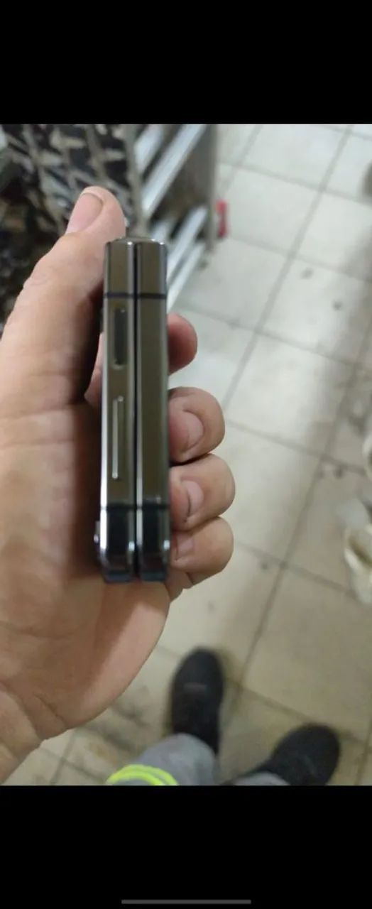 Samsung Galaxy z flip 5 completo!!! - Foto 3