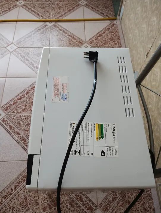 Micro-ondas Electrolux MTD30 branco 20L 127V - Foto 3