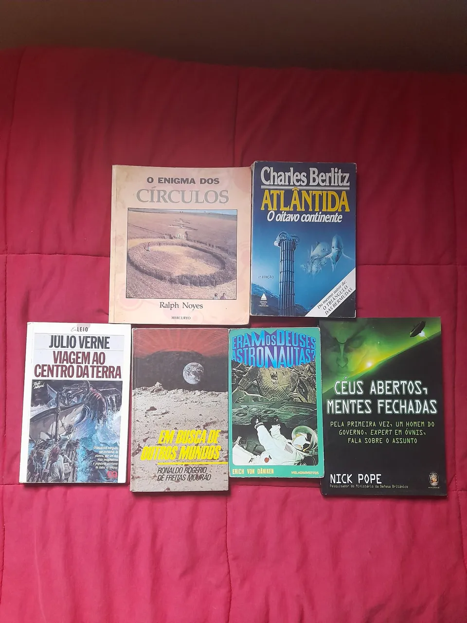 Coleção de Livros - Ficção Científica e Mistério