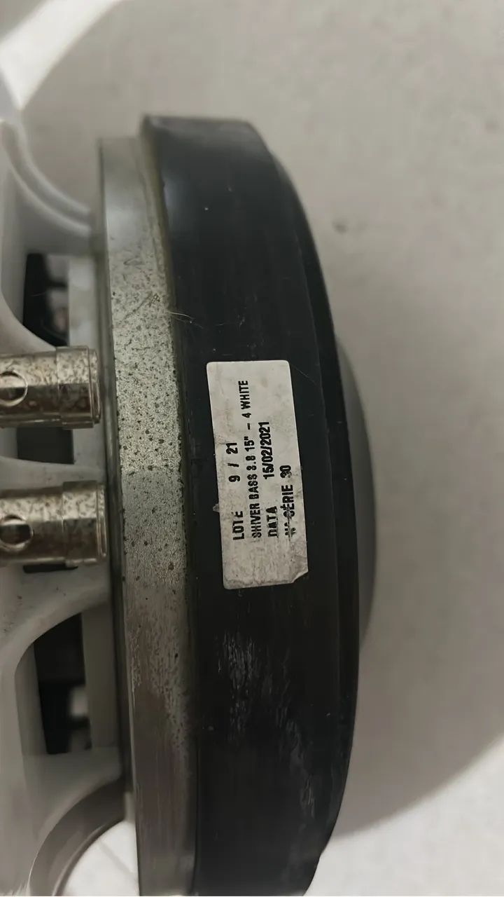 Vendo graves de 15 e estrutura  - Foto 4